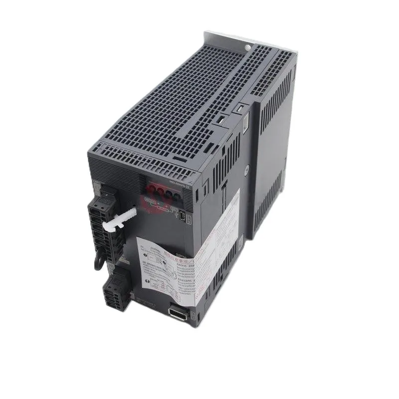 محرك سيرفو عالي الدقة MR-JE-200A 3 مراحل 400 فولت 11 كيلو وات لأداة آلة التصنيع باستخدام الحاسب الآلي وحدة تحكم محرك الأتمتة الصناعية