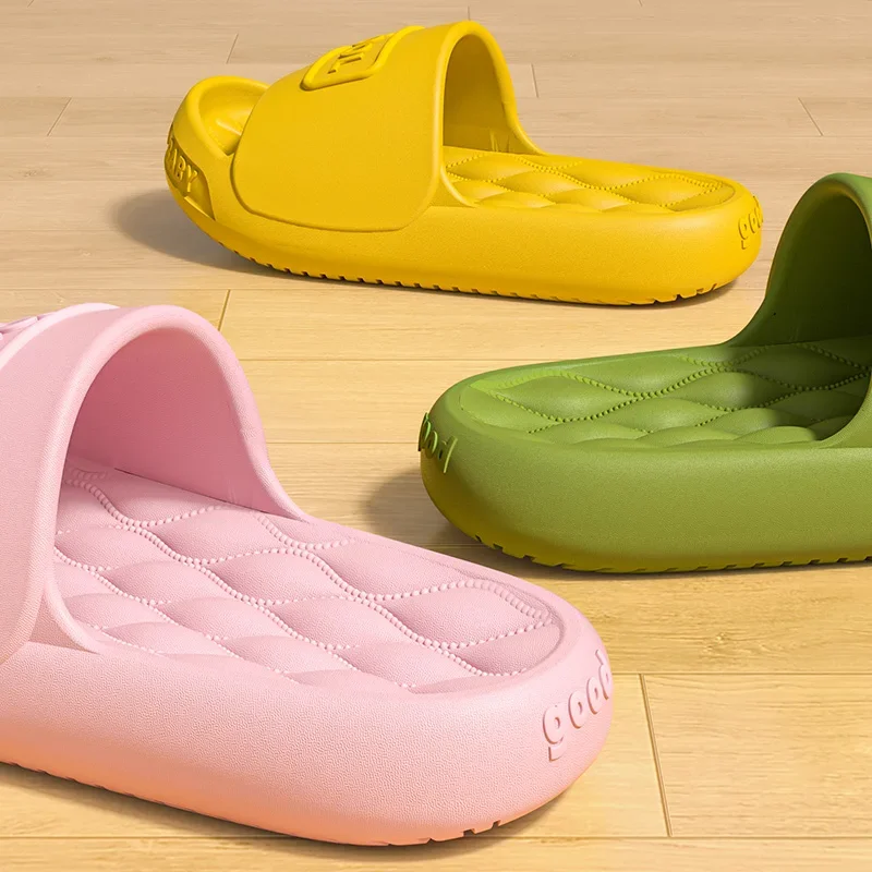 Zapatillas para mujer, suelas blandas de interior para las cuatro estaciones, baños domésticos, antideslizantes, parejas silenciosas, zapatillas frescas para hombre