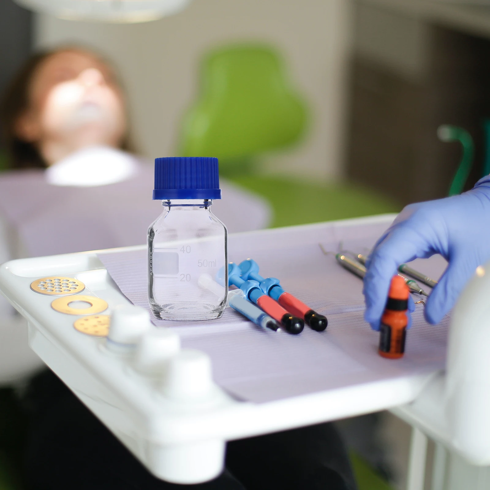 

10pcs Glass Round Cylinder Reagent Bottle Solid Liquid Sealing Cork Design High Transparency Laboratory Accessories Narrow Mouth