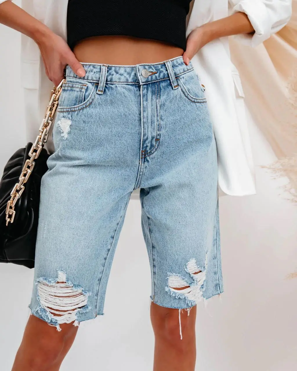 

2025 Summer Fashion Women's Denim Shorts Ripped Fringe Straight Stretch Pants Casual Elasticated 5 Inch Shorts Trendy Style