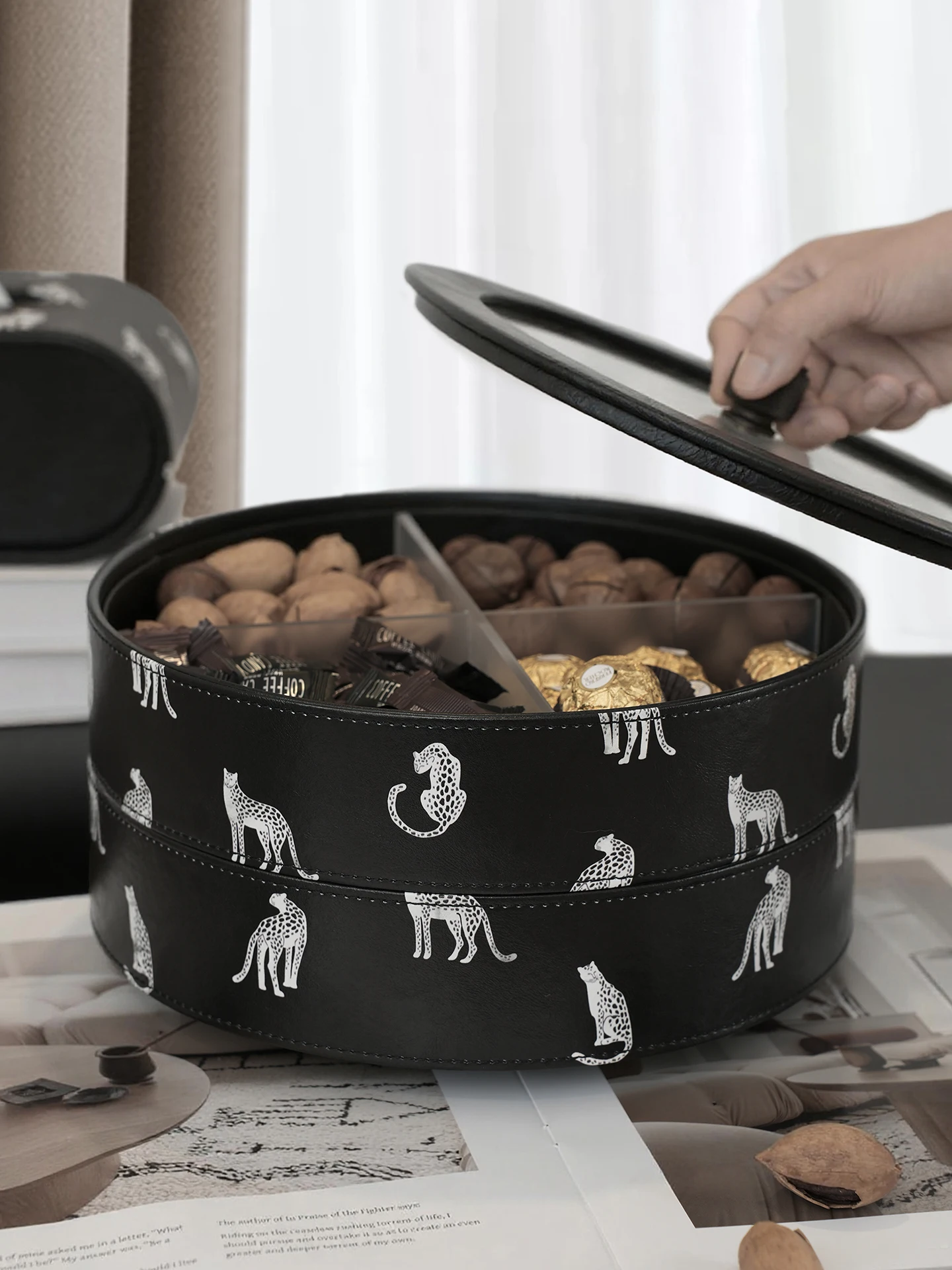 

Элитный вращающийся винтажный поднос для сухофруктов, для дома, для гостиной, коробка для хранения закусок, коробка для орехов, новогоднее украшение, аксессуар