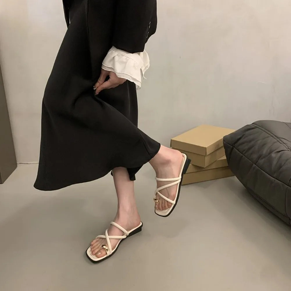 Stylische Damen-Sandalen mit Kreuzriemen, bequeme, leichte Zehenriemen-Strandschuhe mit lässigem, einfarbigem Design für den Sommer – Detail 27