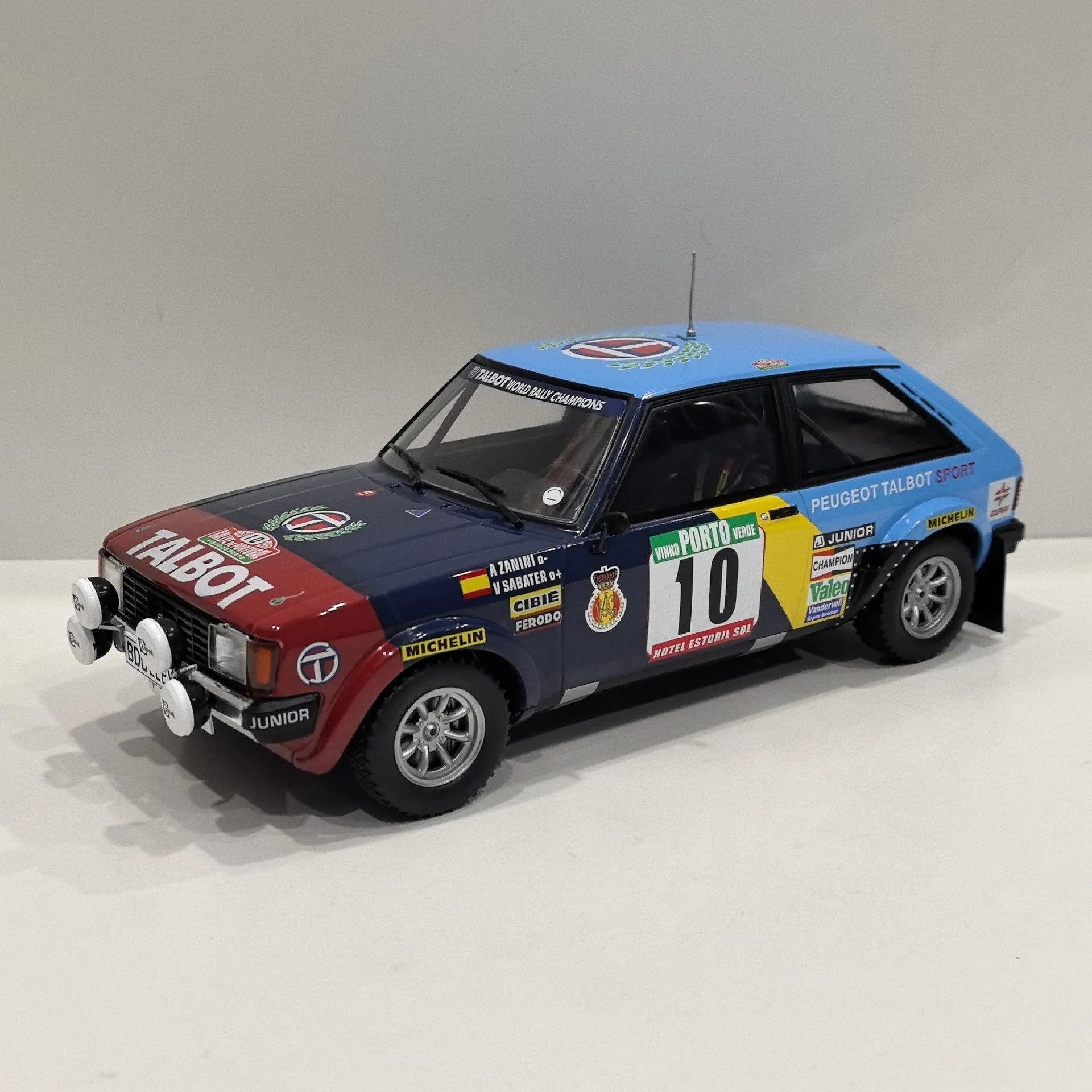 

Diecast IXO 1/18 Scale LOTUS TALBOT SUNBEAM #10 Alloy Car Model Collectible Toy Gift Souvenir Display Ornament