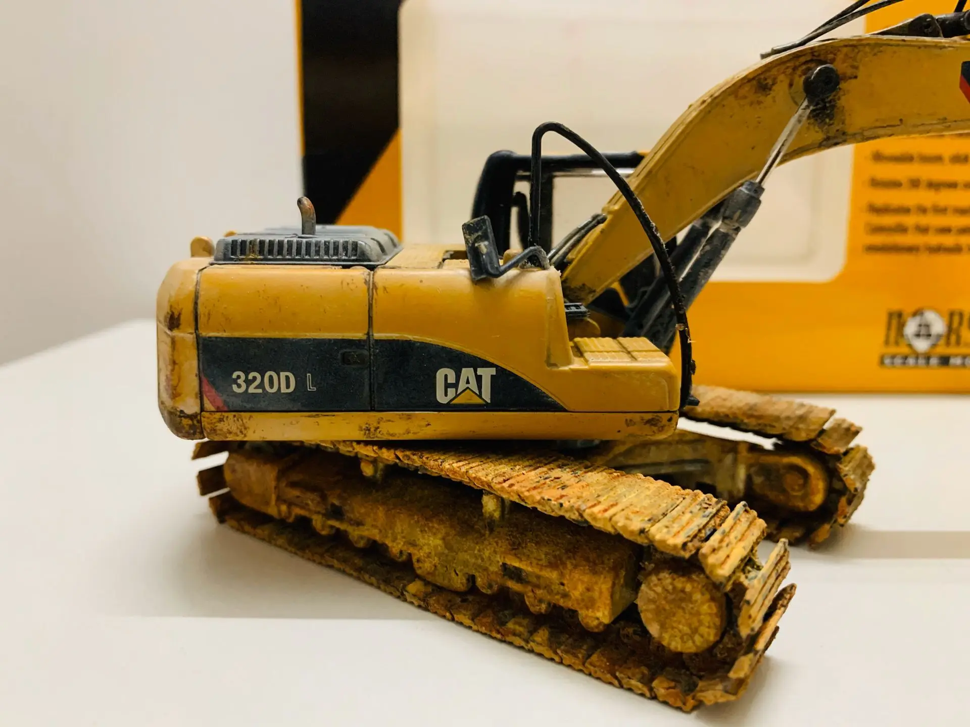 320D L Muddy Edition Hydraulic Excavator 1/50 Die-Cast Model New in Box