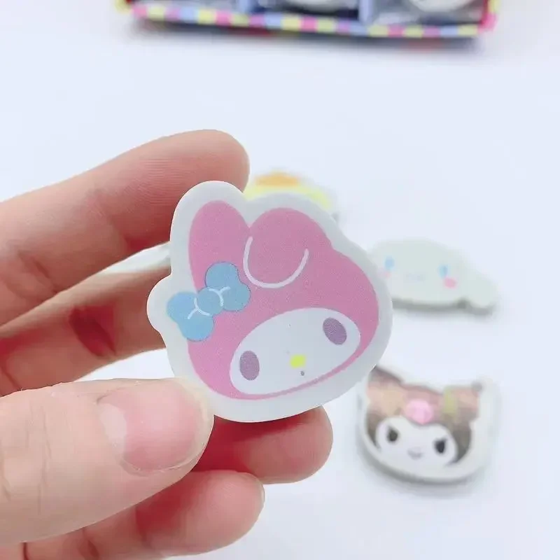 Imagem -06 - Sanrio Cartoon Eraser Kuromi Melody Pochacco Styling Material Escolar Primário Papelaria Prêmios Presente Requintado Atacado 30 Pcs