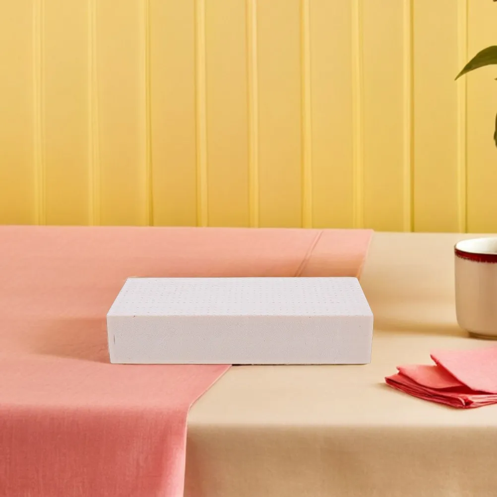 

2Pcs Floral Foam Blocks Premium Dry Wet Floral Foam for Artificial Fresh Flowers Flower Pots Vase Craft Home Wedding Decor