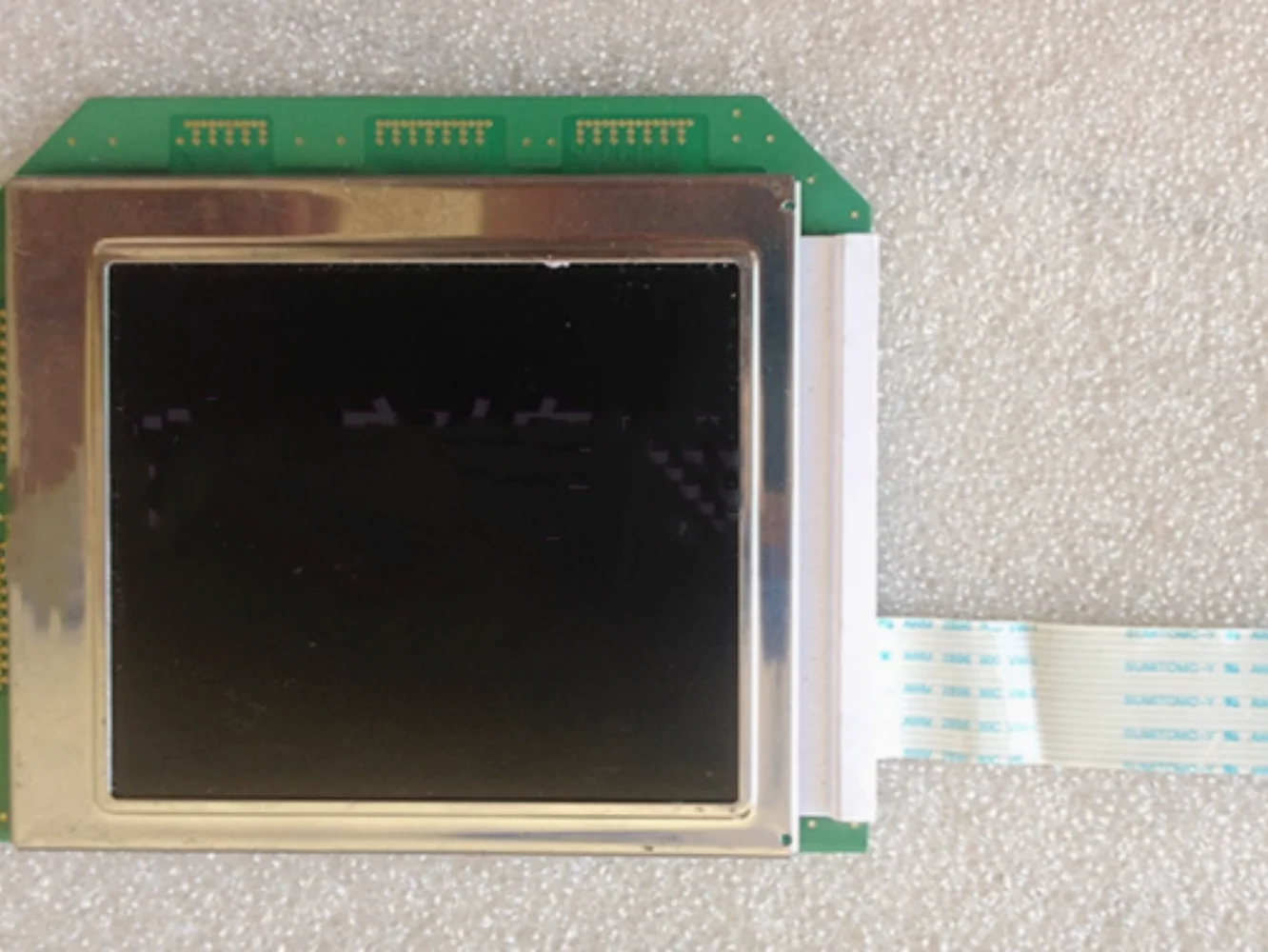 

EW50210NMW ЖК-экран