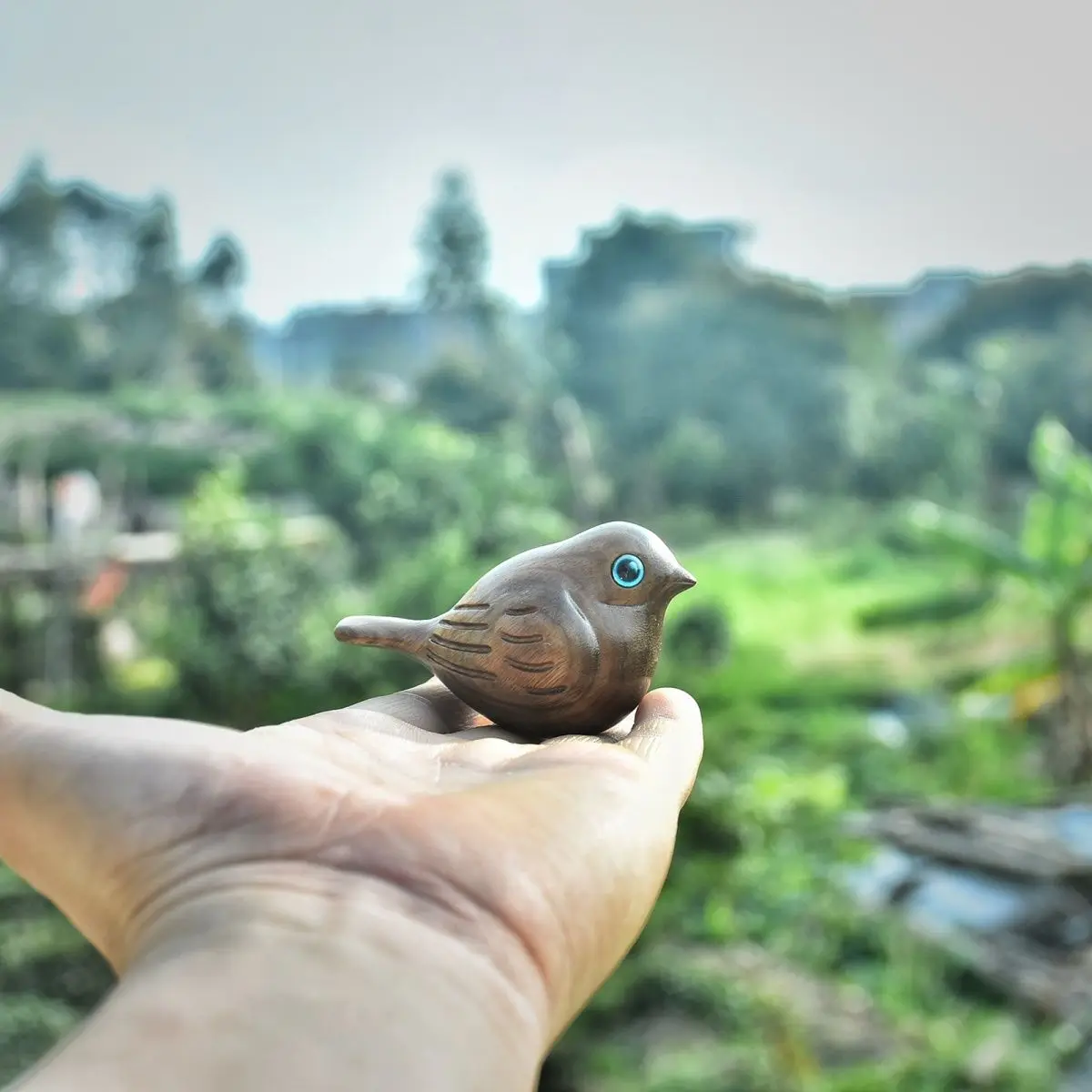 

Green Sandalwood Carved Bird Magpie Ornaments Cultural Play Crafts Sandalwood Play Piece Simple Desktop Trinkets Gift Giving