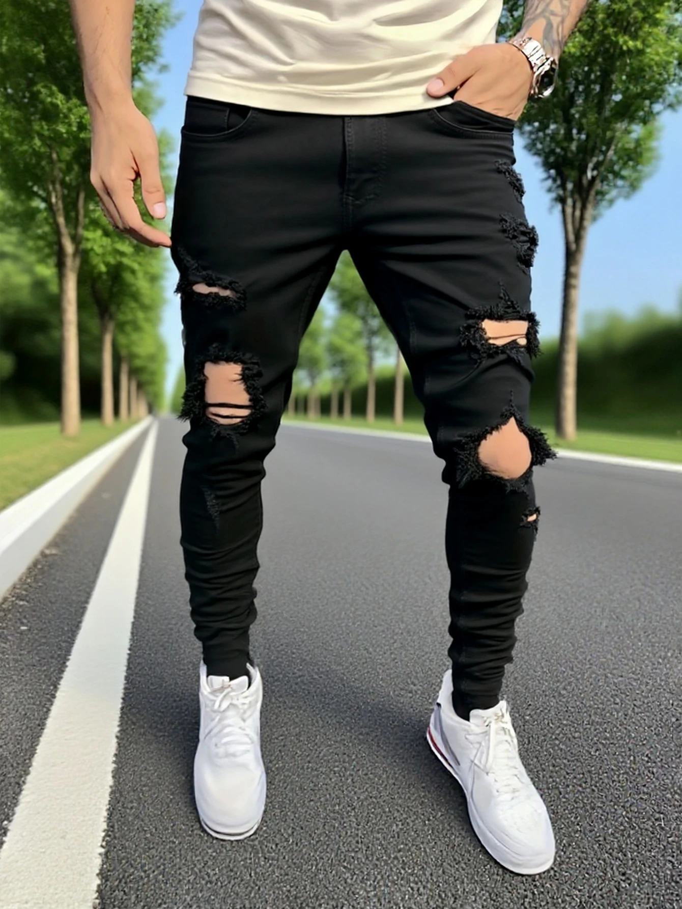 Jeans skinny pretos masculinos com rabos grandes, com um design desgastado exclusivo que cabe na forma do corpo perfeitamente, tornando-o fácil