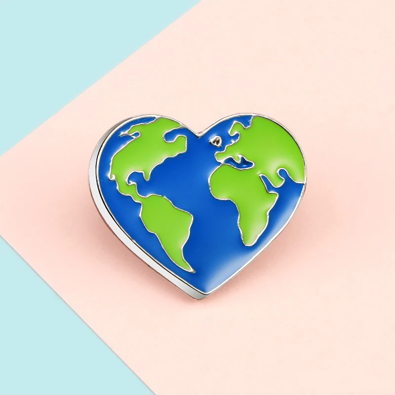 Green Earth Brooches Fashion Heart Shaped Unisex Earth's Ecology Badges Pin Jeans Backpack Lapel Enamel Pins Accessories Jewelry