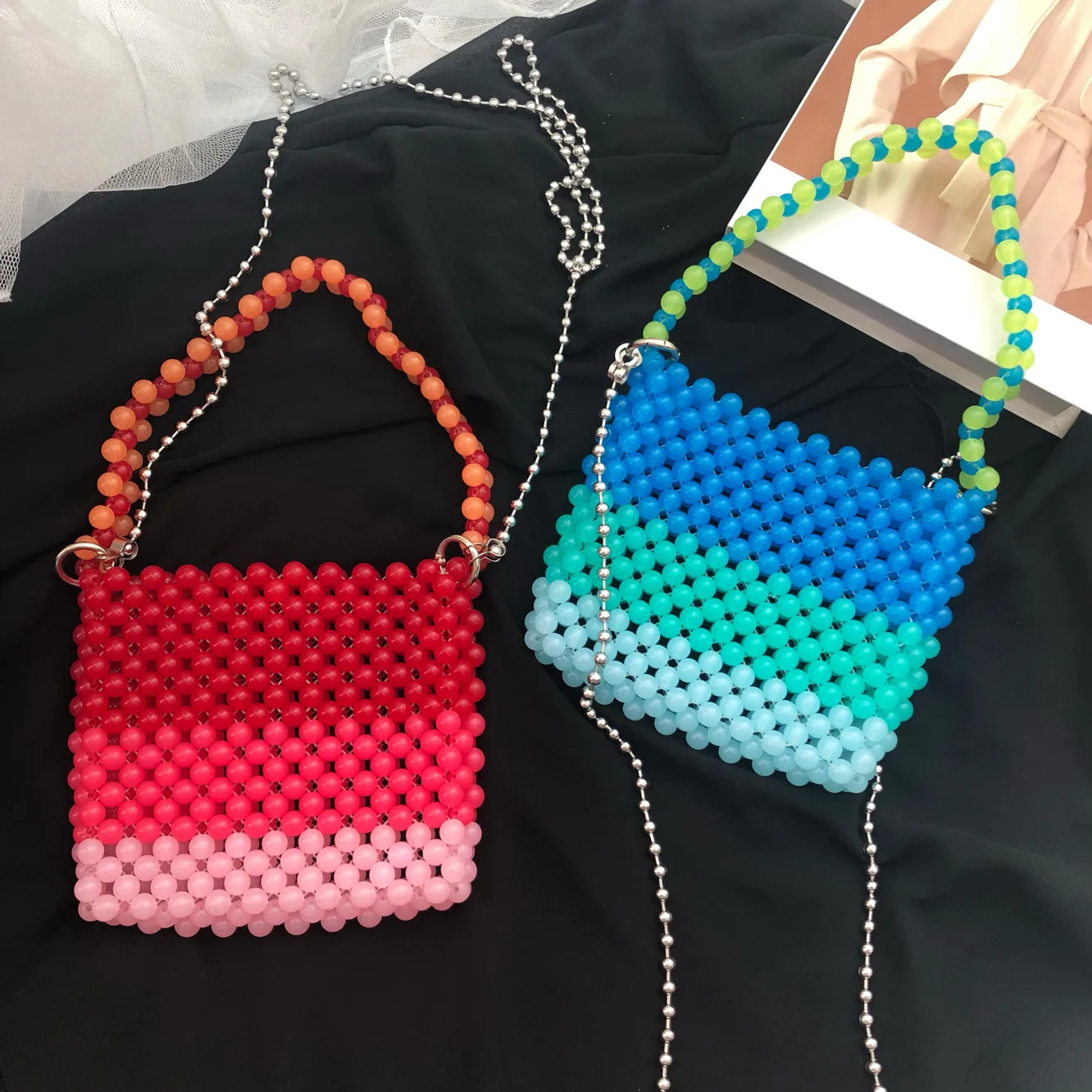 

Женские сумки ярких цветов с нишевым дизайном и бусинами, детская тканая сумка через плечо ручной работы, модная тканая сумка