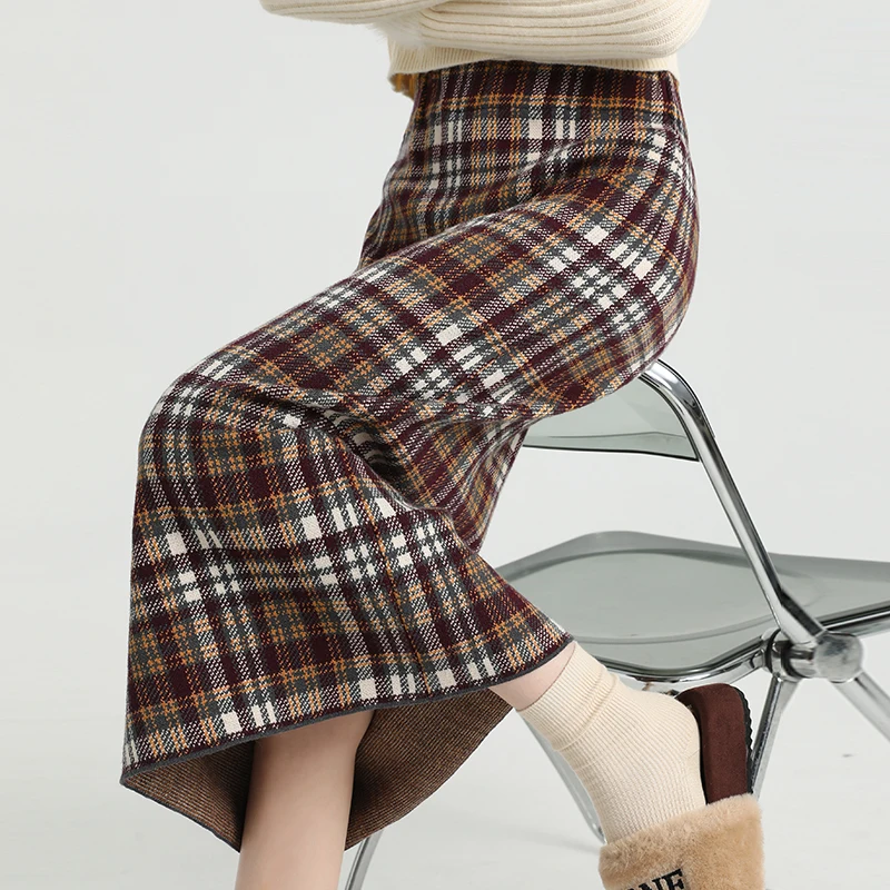 2024 New Autumn Winter Women High Waist Slim Straight Long Skirt High Quality Elegant Vintage Mixed Color Plaid Knitted Skirt