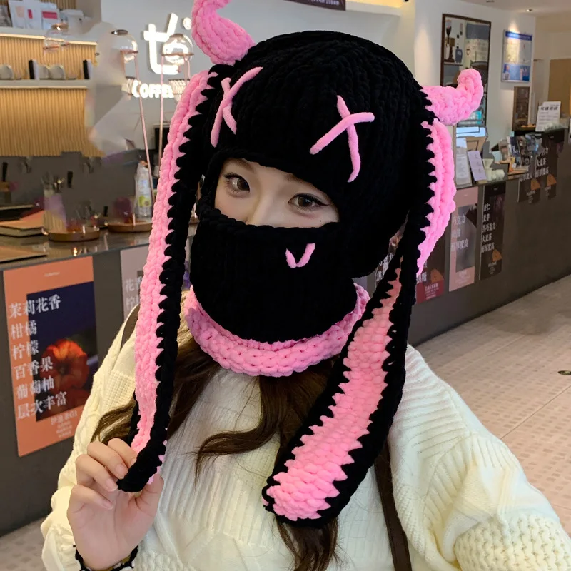 Nuevo Gorro de punto de invierno para mujer, gorro de calavera a prueba de viento que mantiene el calor, estilo dulce y fresco, pequeño diablo hecho a mano