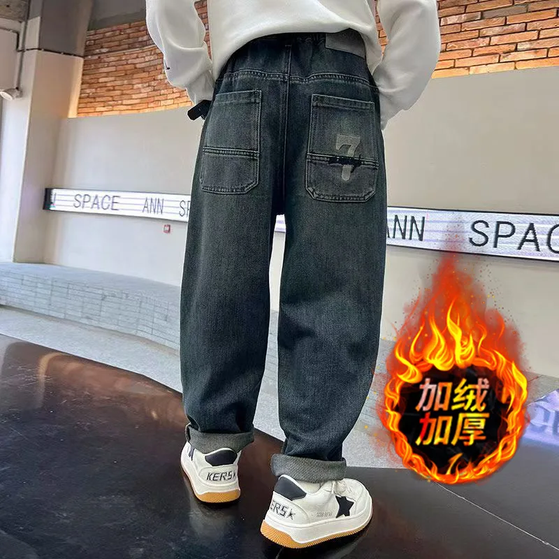 2026 Neue Kinder-Samt-Jeans mit weitem Bein für Jungen im Herbst und Winter, dicke, warme und lockere Freizeithose für 4-12 Jahre – Detail 3