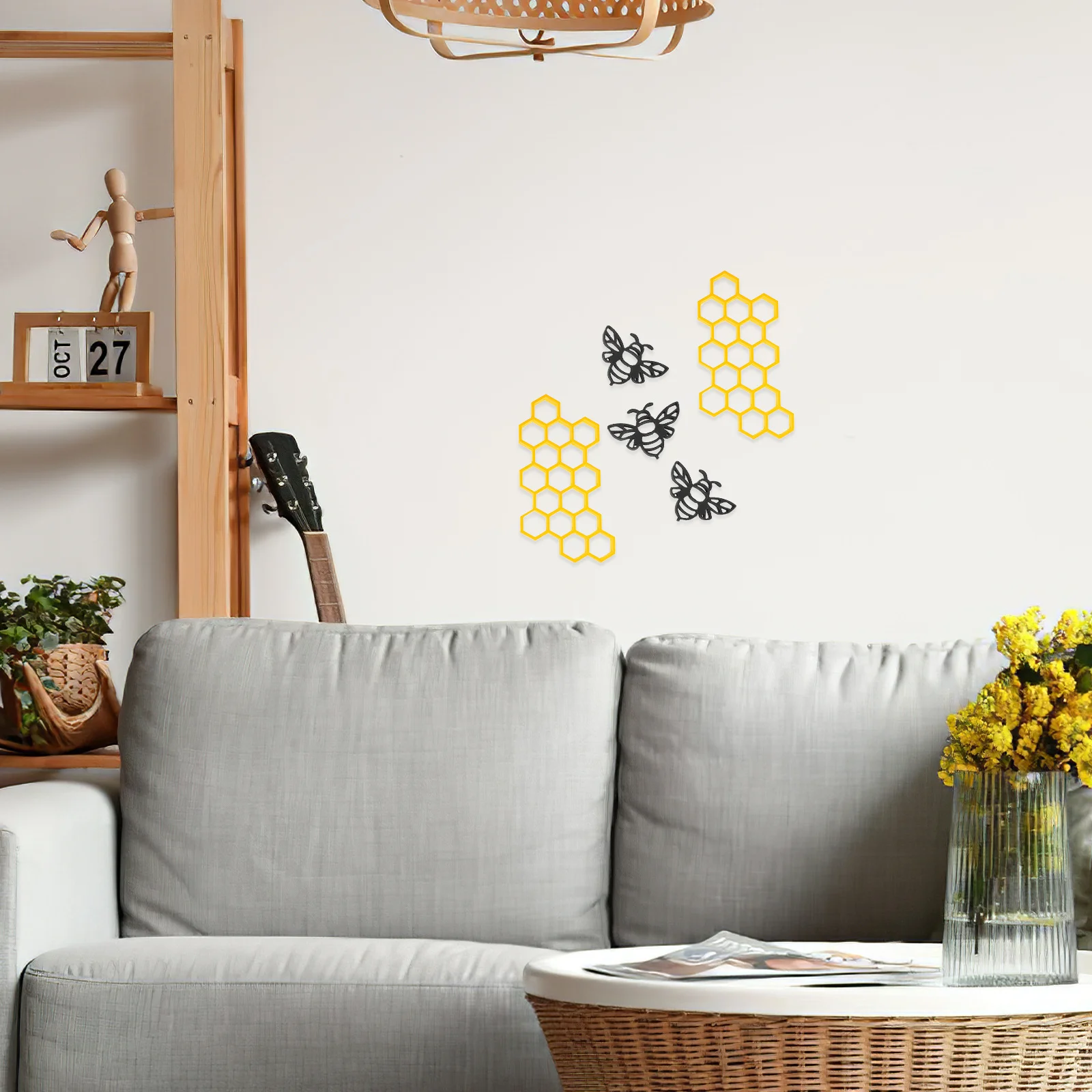 

1Set Wall Hanging Decor with Bee and Honeycomb Design for Home Living Room Bedroom Garden Decor Atmosphere PVC