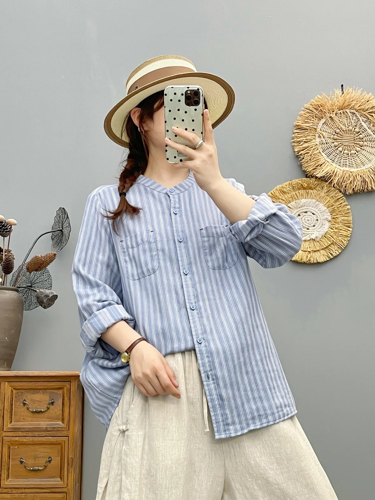 جديد 2025 الخريف غزل القطن قميص طويل الأكمام ، المرأة الوقوف جيب مخطط ، موري فتاة موضة بلوزة فضفاضة غير رسمية T59918CC