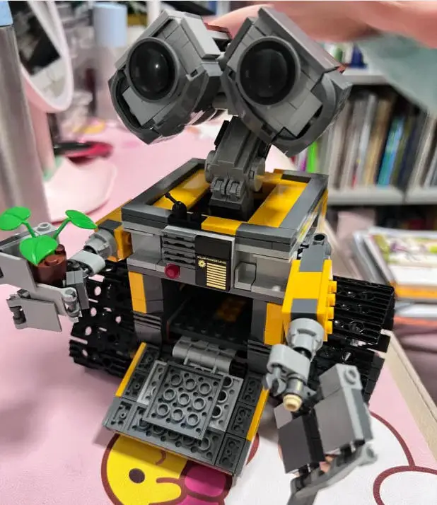 

Лидер продаж, 687 шт., комплект строительных блоков Wall-E, идея MOC, техническая классическая модель фильма, сборка строительных блоков, детская игрушка в подарок