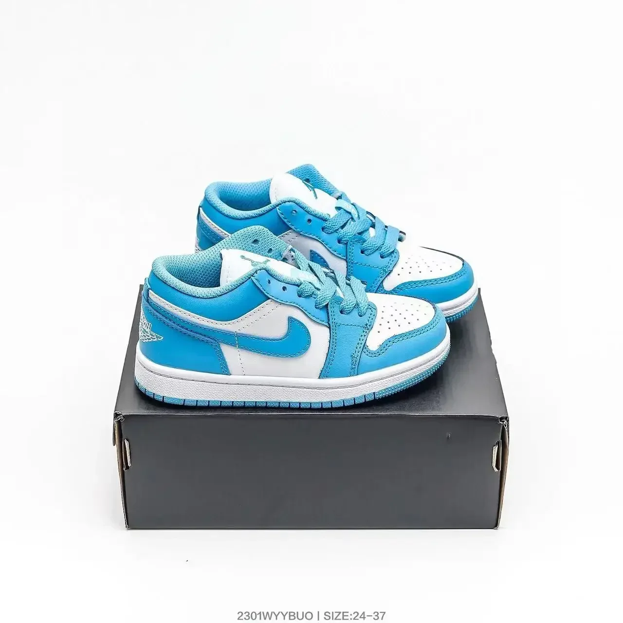 Nike Air Jordan 1 Boys and Girls Kids Shoes Aj1 Low Kids Sneakers Shoes Durable and Lightweight Low-top Sneaker