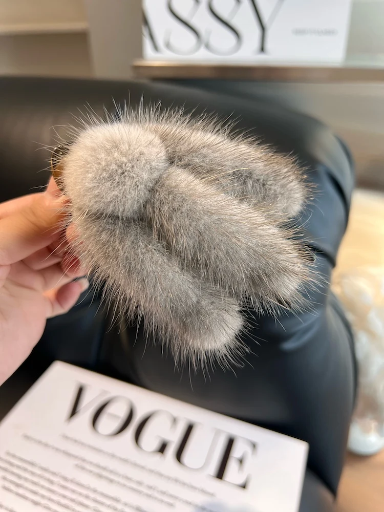 2024 Fashion Plush Natural Mink Fur New Hairpin Hair Claw Women Elegant Temperament Real Fur Hairgrips Hair Accessories