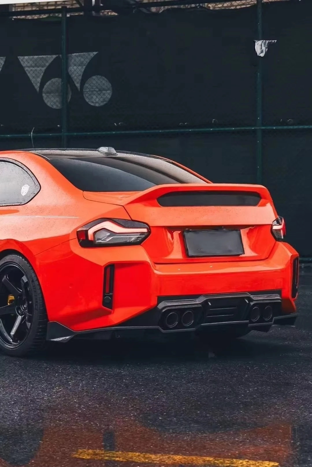 VT Style المصد الخلفي من ألياف الكربون الجافة الحقيقية لتصميم G87 M2 1:1 V