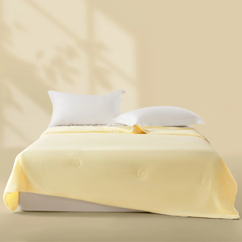 

Air Condition Comforter for Summer Pure Color Ice Silk Cooling Blanket Lightweight and Smooth Twin/King Size Cold Quilt