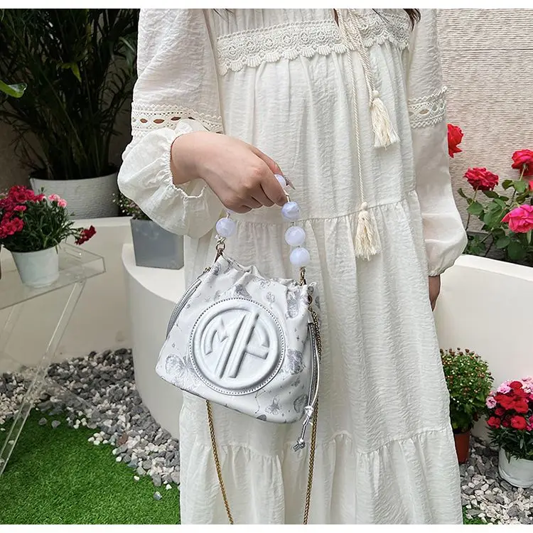 

Милая сумка-ведро на шнурке, женская лоскутная сумка на плечо с принтом бабочки, женская элегантная сумка через плечо с ручкой из бисера, 2025