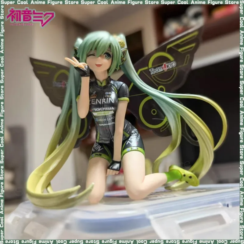 Figuras de acción de Hatsune Miku, juguetes de Anime, mariposa, Graffiti, equipo de carreras, chica arrodillada, modelo de adorno para colección de PVC, muñeca modelo