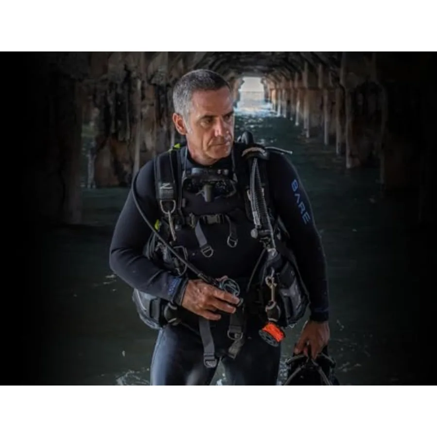 Scuba Diving BCD for Men Durable Nylon Black Comfortable Fit Easy Load/Adjust Quick-Access Pockets view 4