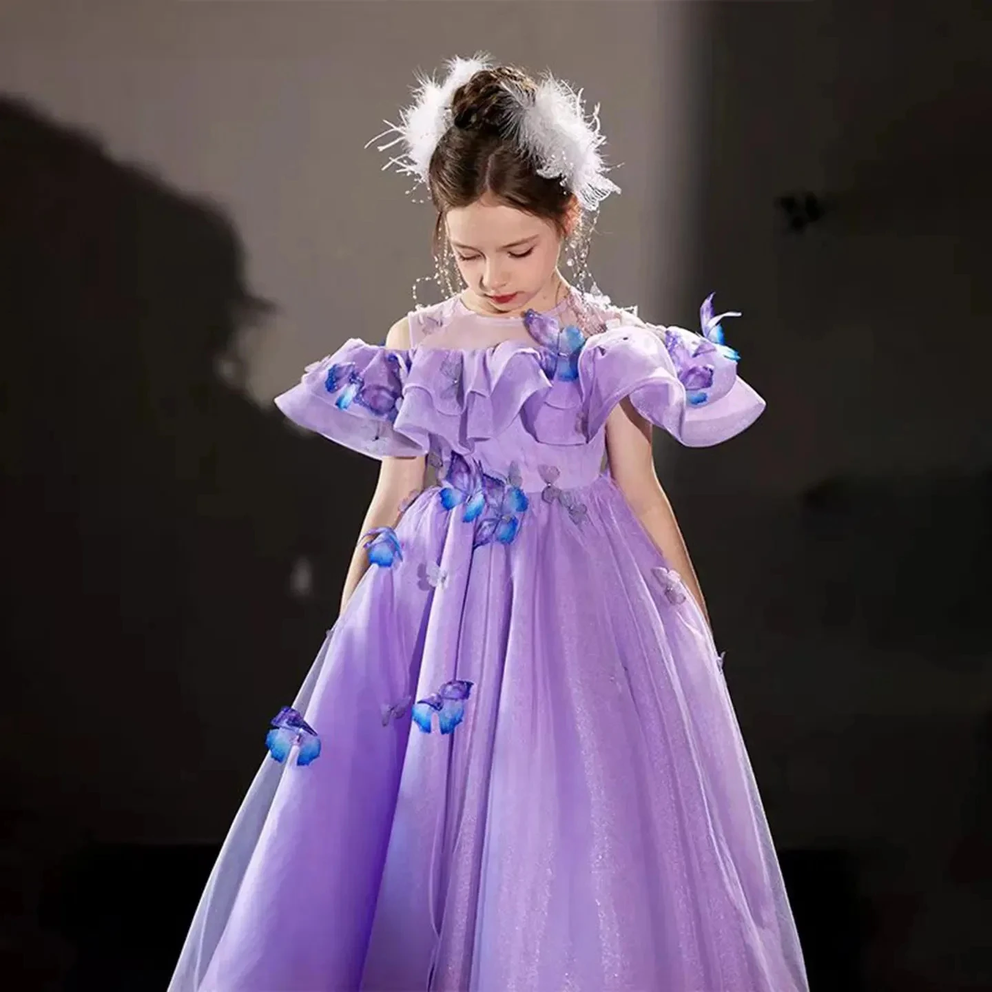 Maßgeschneidertes lila Blumenmädchenkleid für die Hochzeit, mit Applikationen, kurzen Ärmeln, bodenlang, luxuriöses Kindergeburtstagskleid für die Erstkommunion