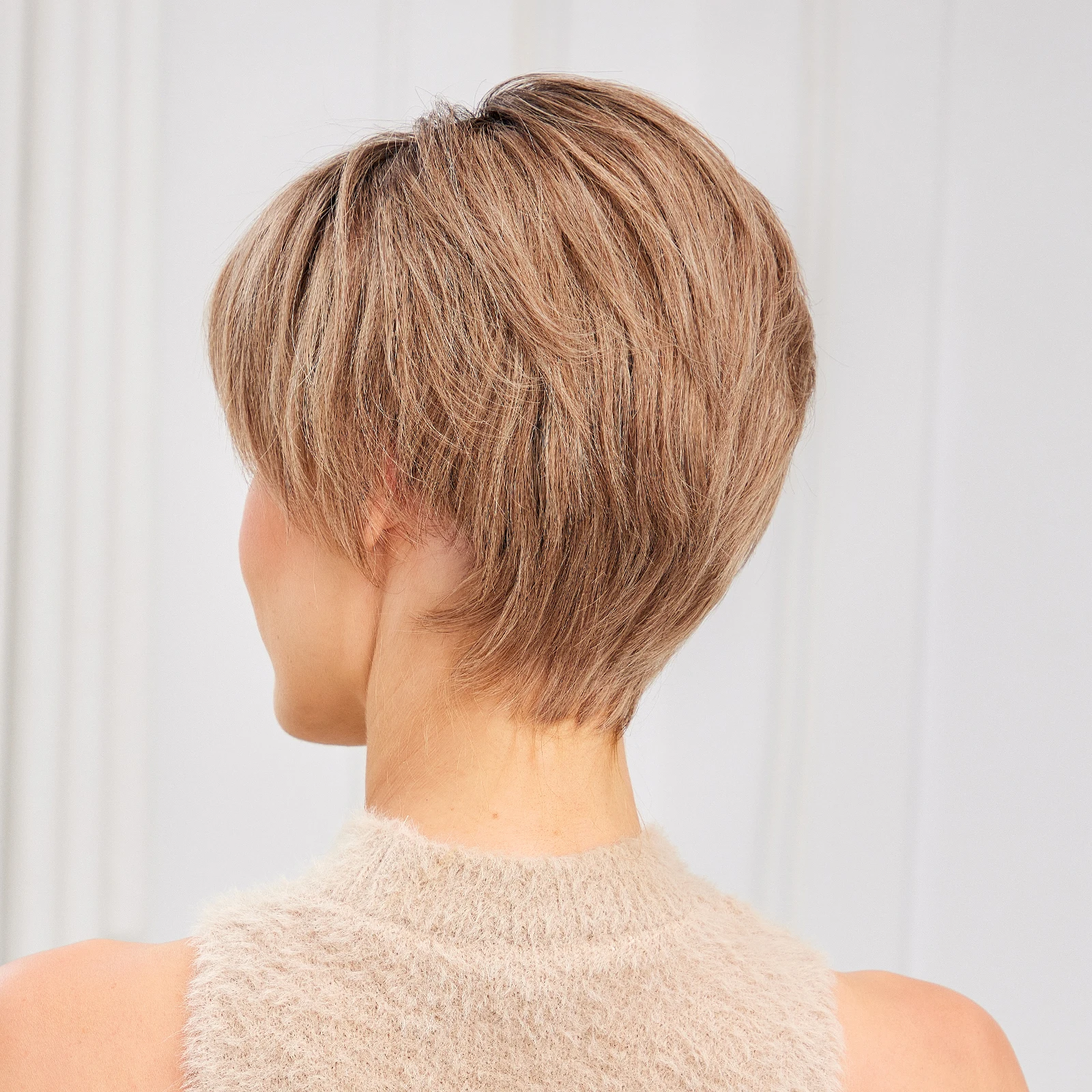 Wig Rambut Asli 100% Remy, Model Lace Front, Warna Cokelat Muda Ombre, Rambut Pendek Model Bob Berlapis Alami untuk Wanita, Cocok untuk Penggunaan Sehari-hari