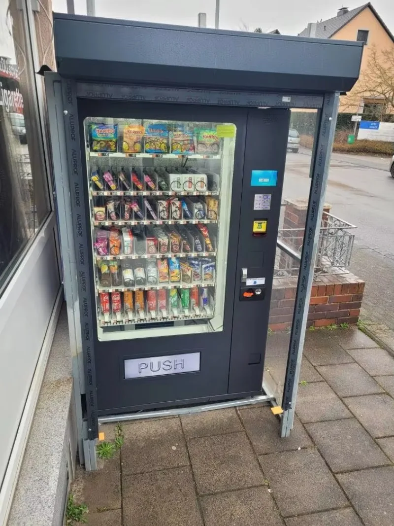 User Friendly Self Service Food and Beverage Vending Unit with Energy Saving Refrigerated Storage Customized