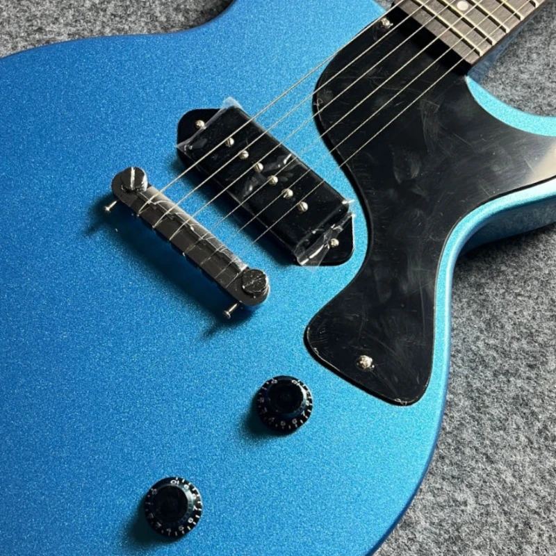 

Электрогитара New Year Gift Blue Studio с грифом из клёна и корпусом из павловнии, фиксированный крепёж струн, бесплатная доставка