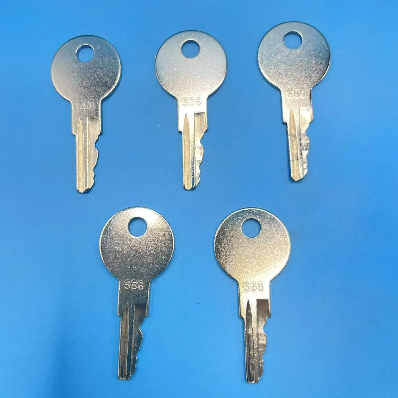 556 KEYS 1/5/10PCS Ignition Key PK556 642628 CL905512-R Compatible With New Holland Skid Steers Compatible With Hyster Lifts