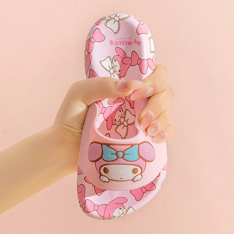 Sanrio Hello Kitty pantofole estive Kawaii Kuromi My Melody Cinnamoroll Anime Outdoor bagno spiaggia sandalo antiscivolo per ragazze