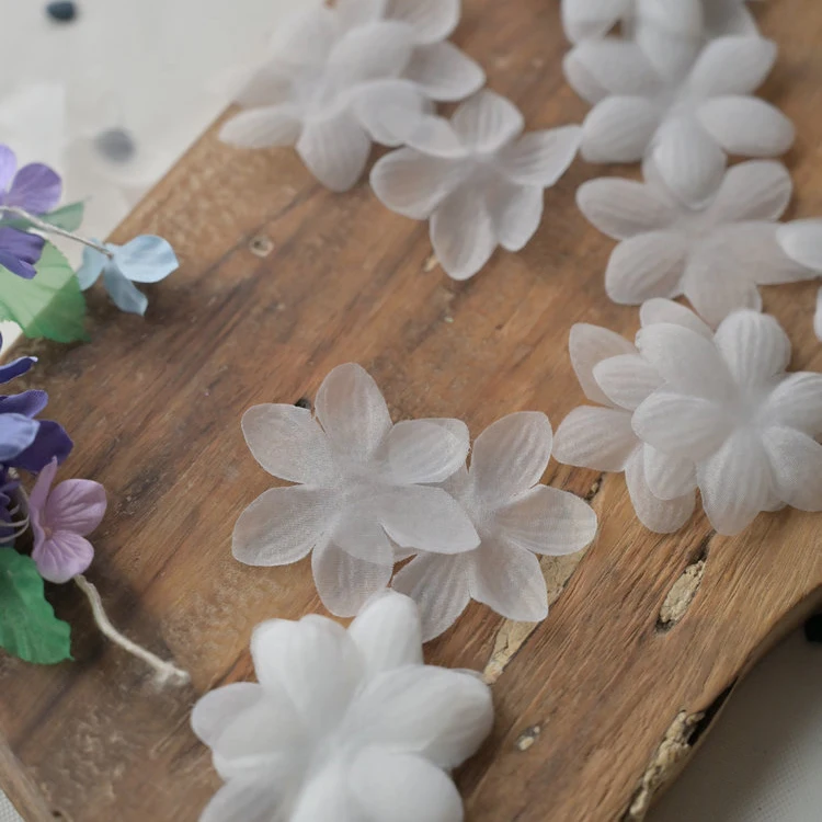 100PCS/Pack .5CM Organza Petals DIY 3D Flower. Handmade Decorative Flower Pieces Wedding Dress Veil Accessories RS24500
