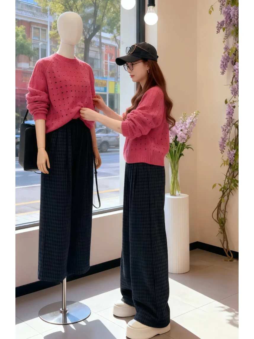 

Модный повседневный женский розовый вязаный комплект из топа и брюк, осень 2026, свободный крой, высокая талия, дышащий полиэстер