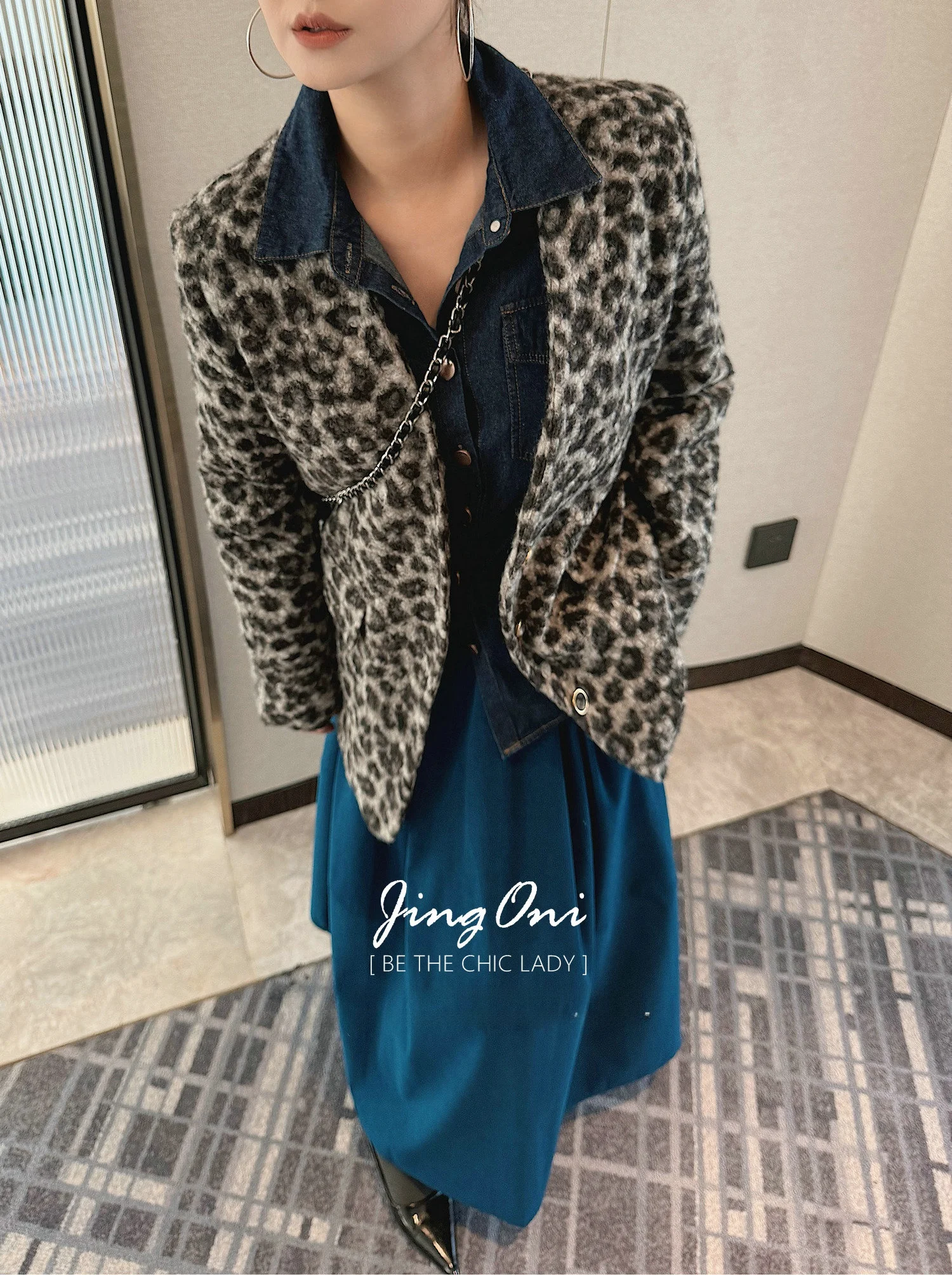 

Женское свободное ретро-пальто JINGONI, осень-зима 2025, модный тренд, с хлопковой подкладкой, с леопардовым принтом, шерстяное, с длинными рукавами, круглый вырез...