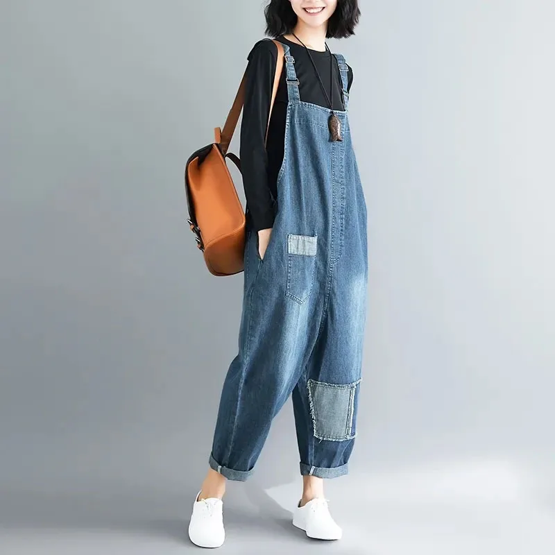 New Female Shoulder Strap Hanging Gear Jumpsuit Washed Blue Large Pockets Loose Wide-leg Denim Jumpsuit Daily Casual Womens Wear