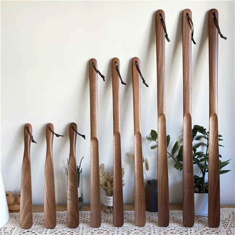 

Black Walnut Wooden Professional Shoe Horn Flexible Long Handle Shoehorn Useful Shoe Lifter Professional Shoe Spoon Home Tools