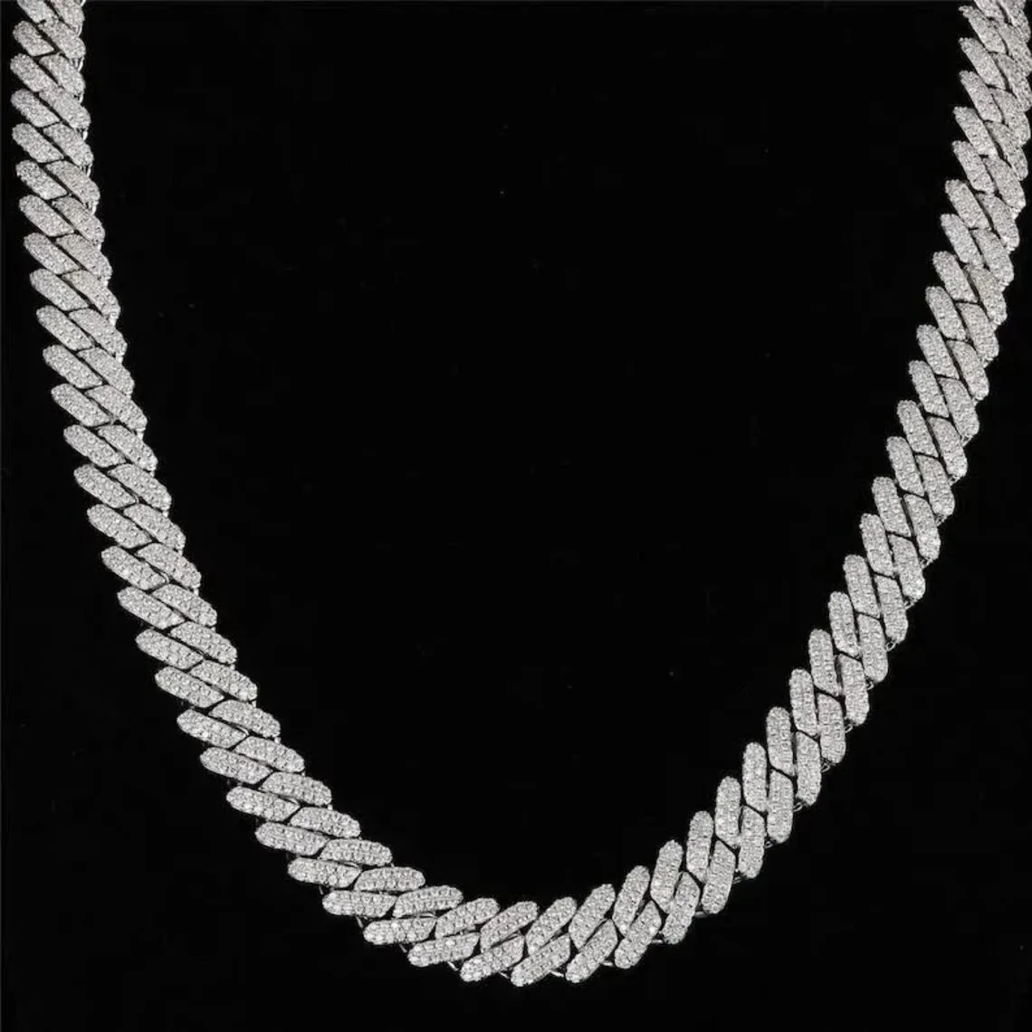 Thick 12mm Iced Cuban Link Chain Necklace 925 Silver Gold Plated Hip Hop Style Moissanite Customizable Colors India Lock Patt