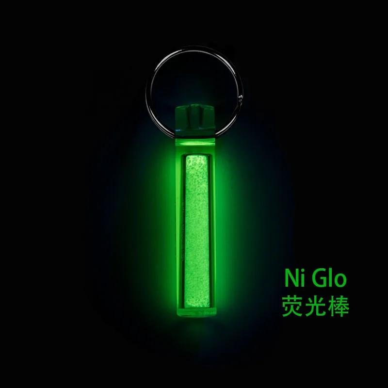 Glow-in-the-dark Signal Rod of The Dive Lamp Is Free of Electricity and Absorbs The Energy Storage Keychain