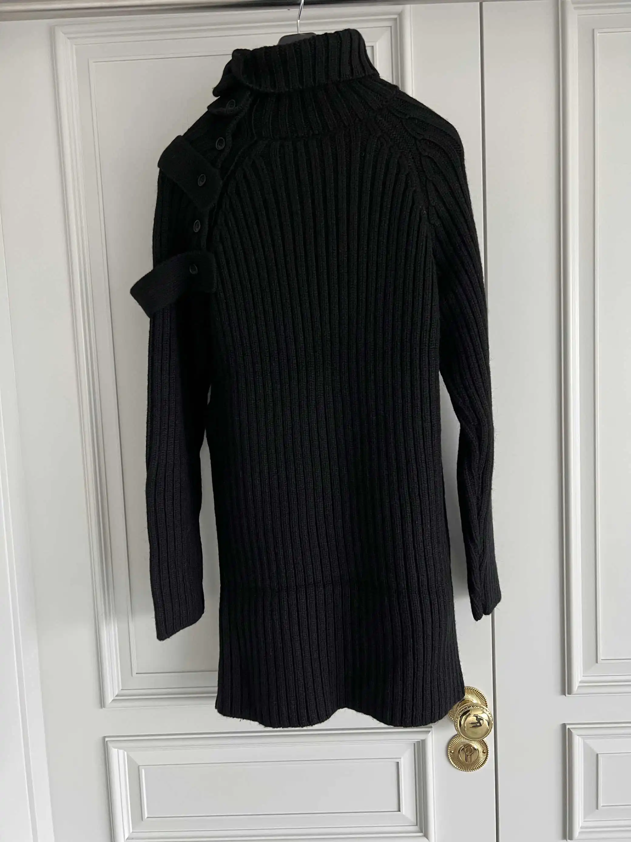 TOP-YAMAMOTO Original Design Australian wool high-neck sweater with cutout off-the-shoulder knitwear