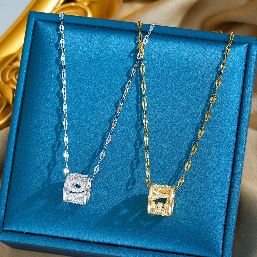 

Легкое роскошное стильное мини-полое ожерелье LOVE из титановой стали модно и универсальное для женщин.