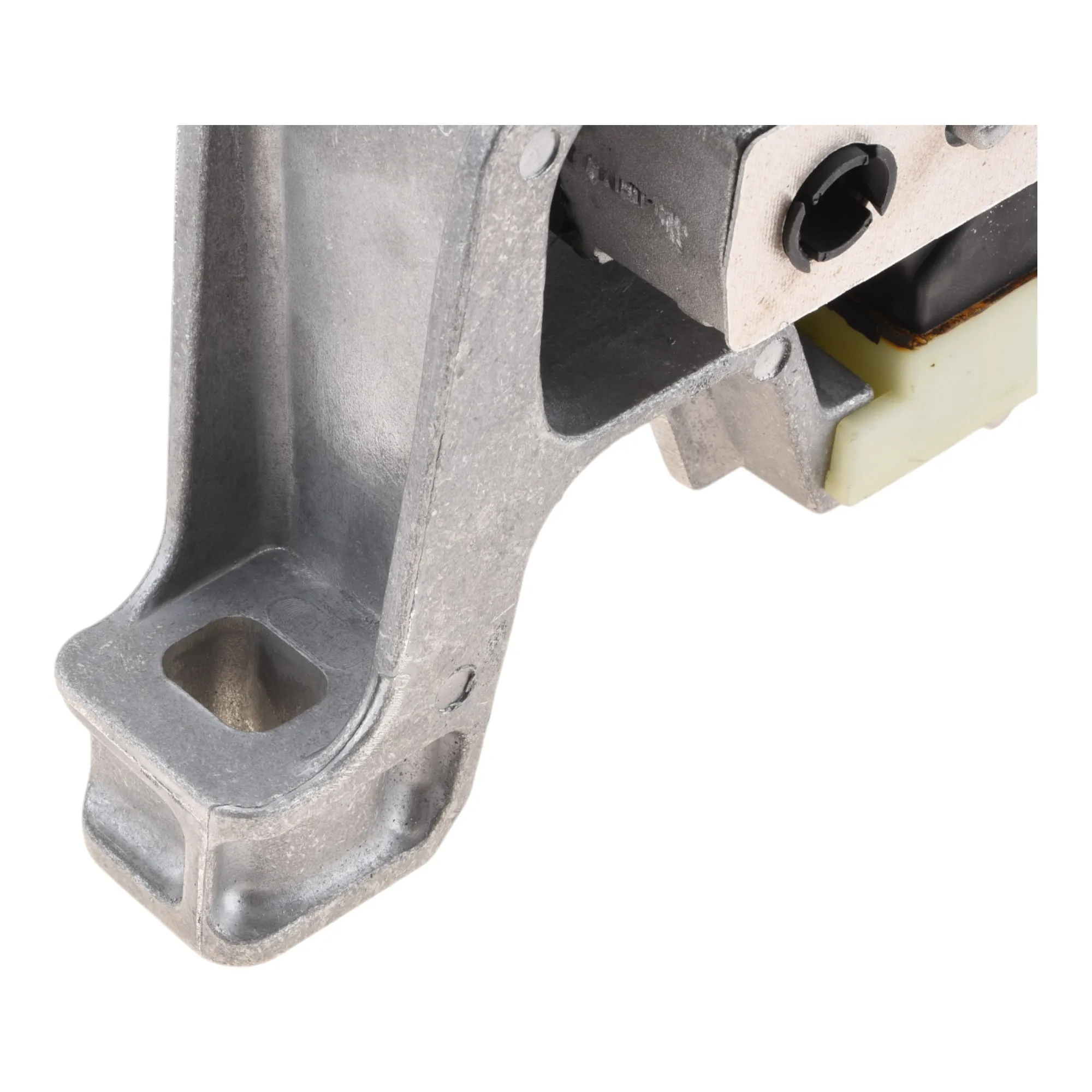Engine Mount 2462402517,2462401517,2462401717 For MERCEDES-BENZ W176,W246,W242 B180/200/260,CLA (C117),GLA (X156) 4-matic view 5