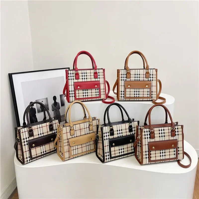 

The 2025 Fashion and Casual Crossbody Small Square Bag for Women, A Unique and Niche Single-shoulder Bag, and A Retro Bag