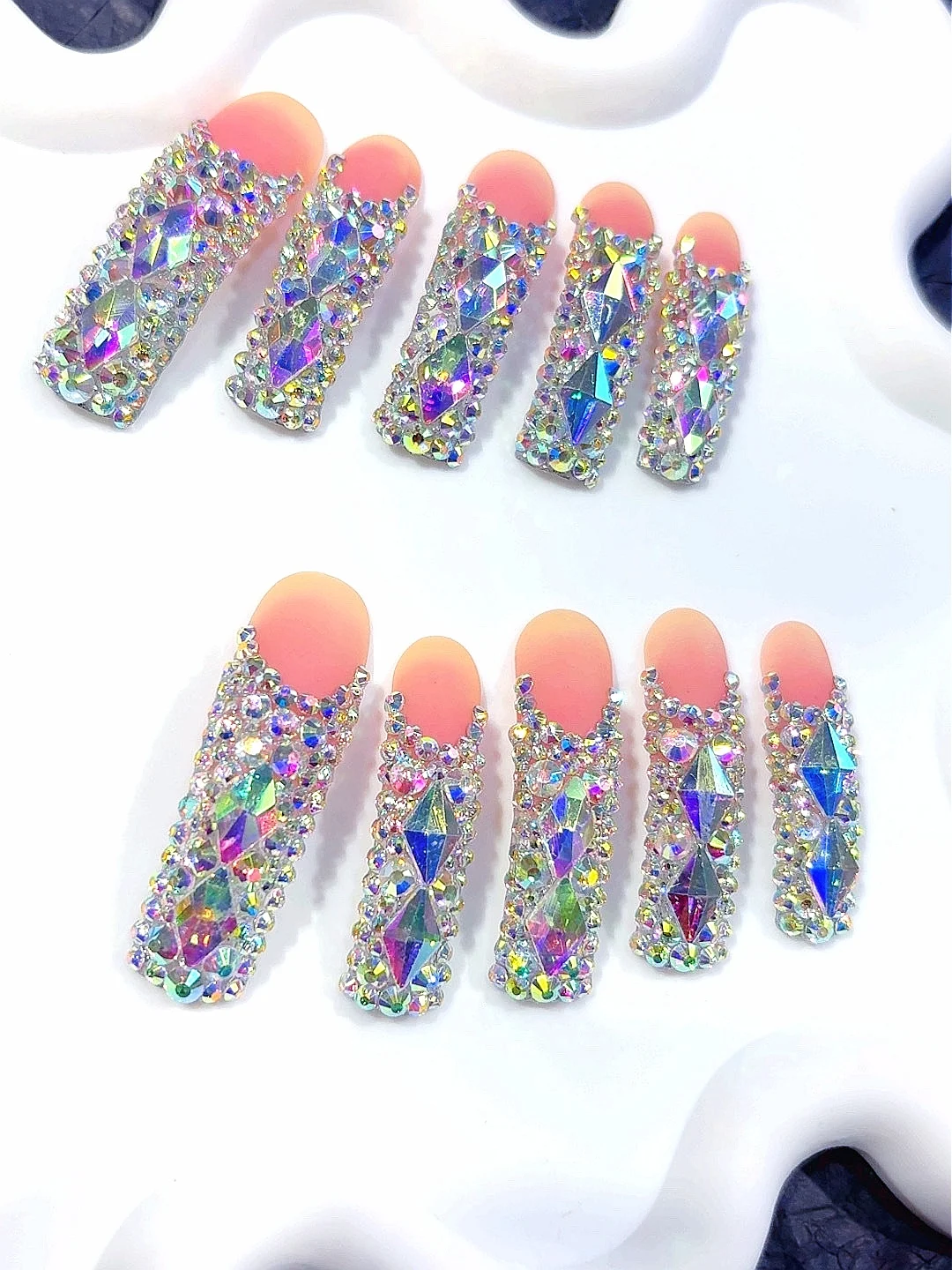 Gebogen nagelvorm Druk op nagels Volledig iriserende strassdetails, naaktbasis nepnagels (015)