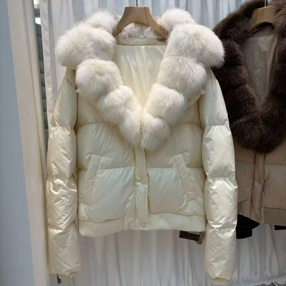 Women's Winter Puffer Down Coat with Natural Fur Trim Comfort Outerwear for Daily Commuting Casual Styling Cold Weather Wearr