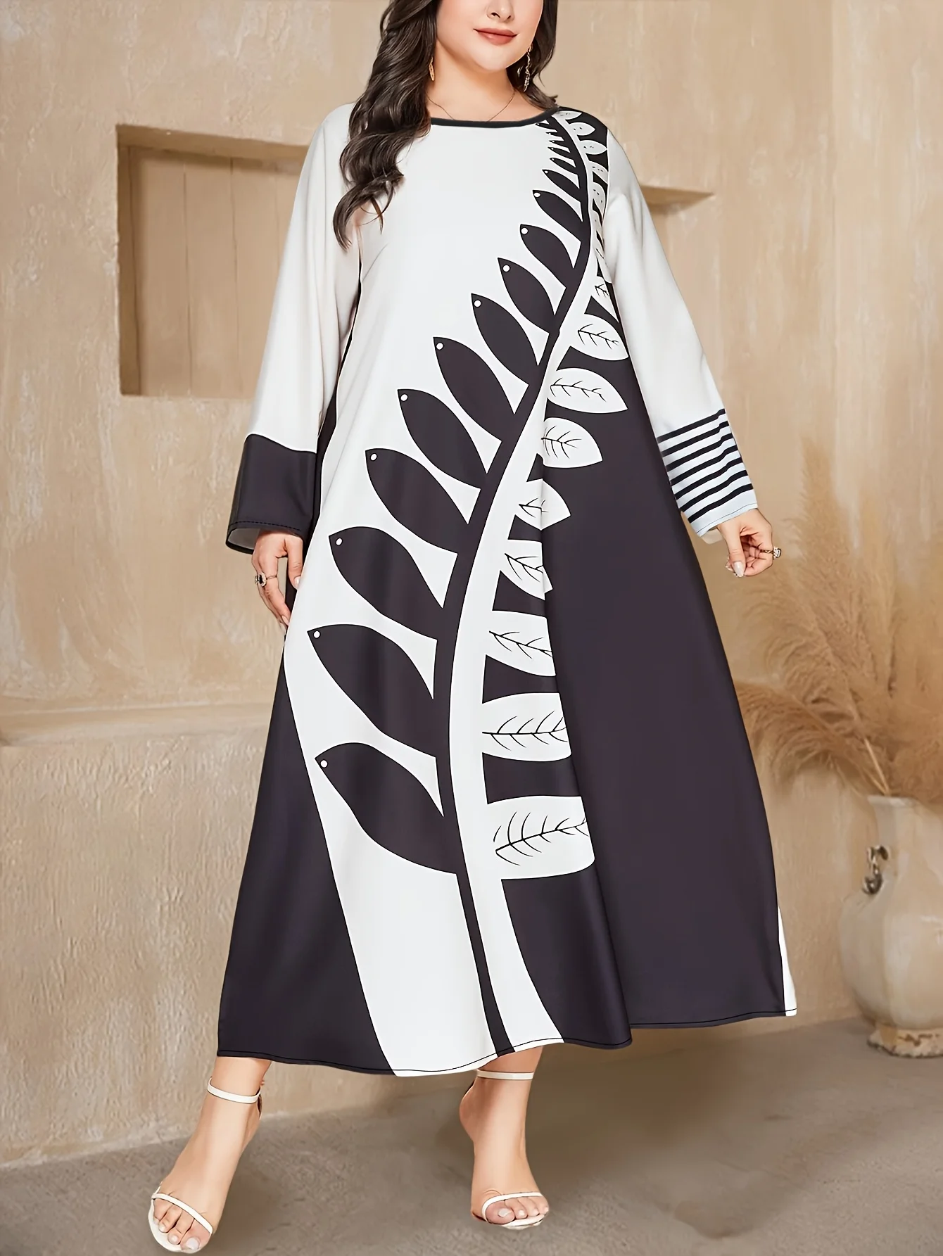 

Женское черно-белое платье макси с принтом листьев больших размеров, повседневное платье с длинными рукавами и круглым вырезом, новинка 2026, новинка
