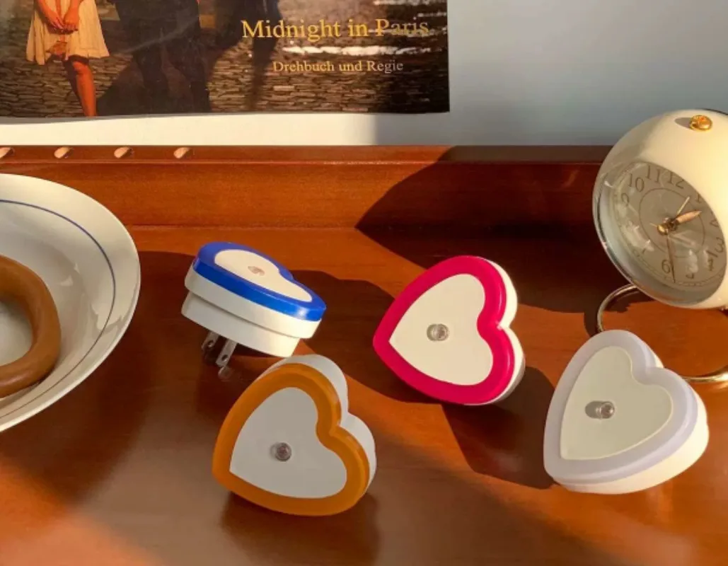 Romantic Bedroom Bedside Night Light With Light Sensor, Energy Saving Atmosphere Sleep Lamp For Couples