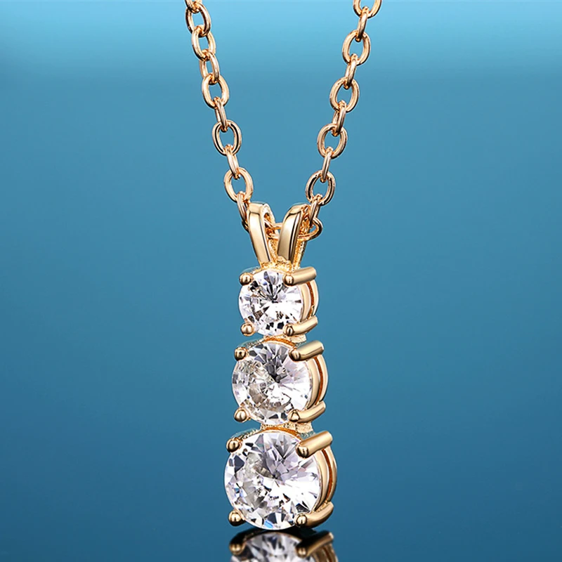 Huitan Trends Halskette mit drei Zirkonia-Design-Anhängern für Damen, einfache, vielseitige Halsaccessoires, Statement-Schmuck